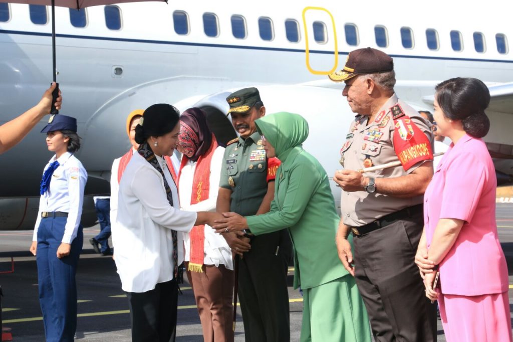 Iriana Jokowi Sebut Danau Toba itu Bagus Semua. Lihat Foto-foto Kunjungannya...