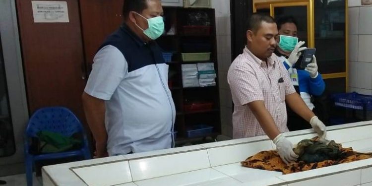 Cari Jamur, Sumiati Temukan Mayat di Dalam Plastik