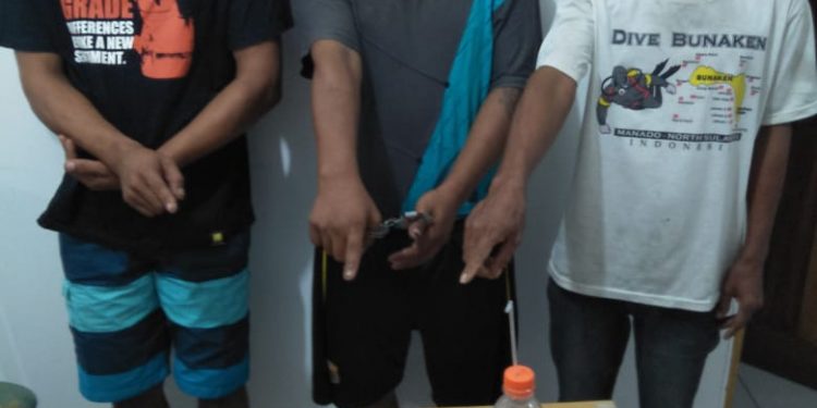 Dari Dalam Kamar, Tiga Pria ini Diamankan Polisi