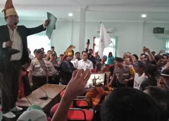 Ketua DPRD Siantar “Dijemput Paksa” oleh Massa Etnis Simalungun