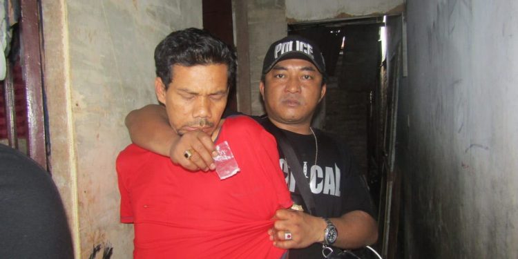 Grebek Kampung Narkoba, Polisi Amankan 5 Orang Grebek Kampung Narkoba, Polisi Amankan 5 Orang