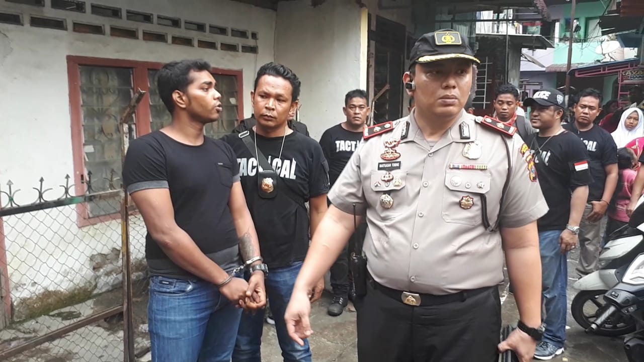 Grebek Kampung Narkoba, Polisi Amankan 5 Orang Grebek Kampung Narkoba, Polisi Amankan 5 Orang