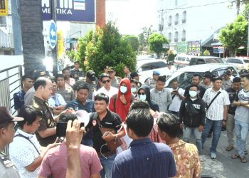 Kejaksaan Siantar Didemo, 11 Kepala Sekolah di Siantar Diduga Lakukan Pemerasan