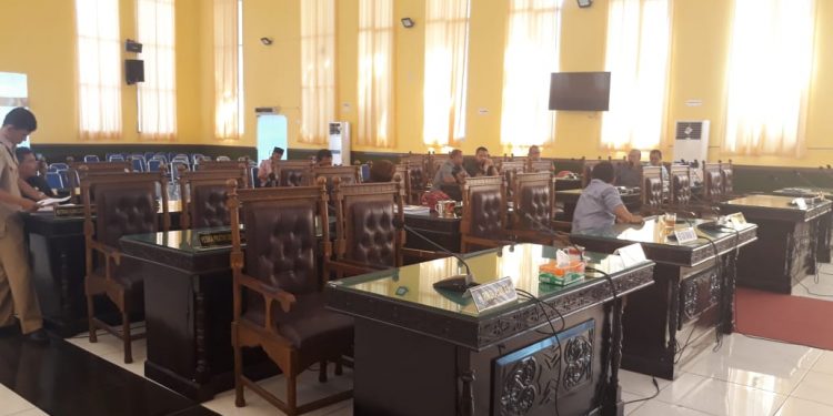 Sidang Paripurna Dugaan Penistaan Etnis Simalungun Kembali Diskors