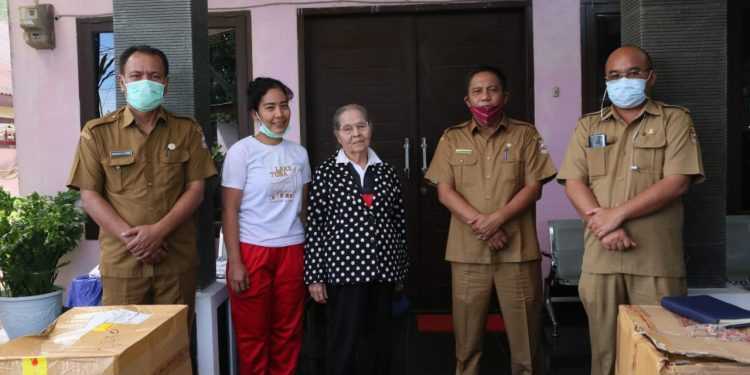 Keluarga Oppu Halasan Nababan kembali Sumbang GTPP Covid-19 Tapanuli Utara Keluarga Oppu Halasan Nababan kembali Sumbang GTPP Covid-19 Tapanuli Utara