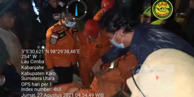Hujan Deras dan Longsor Hancurkan 4 Rumah, Dua Orang Ditemukan Meninggal dan Tiga Hilang Hujan Deras dan Longsor Hancurkan 4 Rumah, Dua Orang Ditemukan Meninggal dan Tiga Hilang