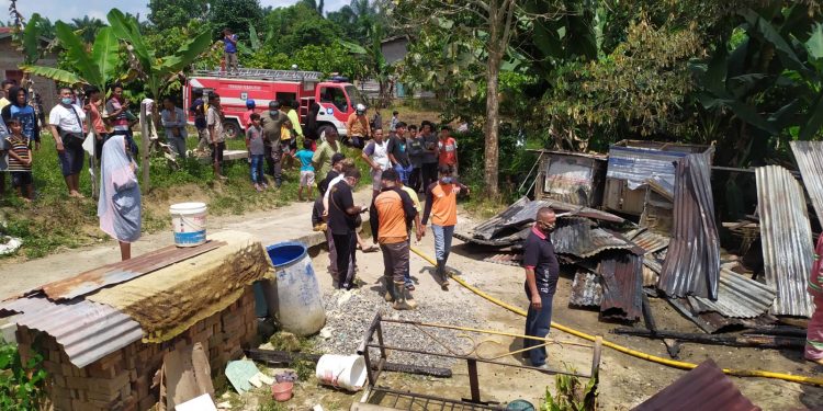 Heboh Kebakaran Pesantren. Satu Unit Rumah Rata Dengan Tanah Heboh Kebakaran Pesantren. Satu Unit Rumah Rata Dengan Tanah