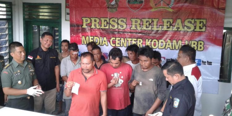 Timsus Denintel Kodam I Bukit Barisan Ringkus 11 Pengedar Sabu dari Asrama