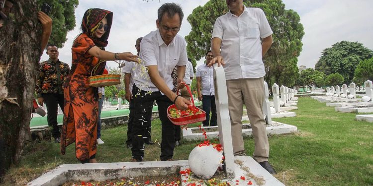DJAROT: Ayah Selalu Berpesan Ziarahi Makam Pahlawan tak Dikenal