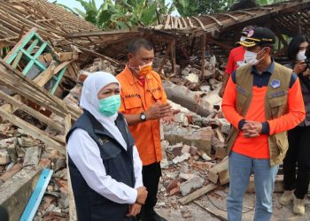 Kepala BNPB dan Gubernur Tinjau Lokasi Gempabumi Selatan Malang