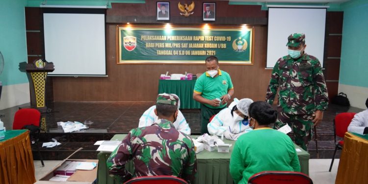 Prajurit Korem 022/Pantai Timur Laksanakan Rapid Test di RST Siantar