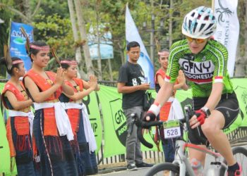 Ratusan Peserta GFNY dari 24 Negara Jelajahi Pesona Danau Toba