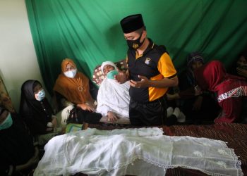 Penghormatan Terakhir, Kapolres Labuhanbatu Melayat Alm Aiptu Sujianto