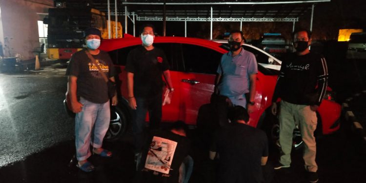 Bawa Sejata Api dan Nyabu di Hotel, Dua Pria Diringkus Tekab