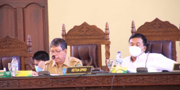Walikota Siantar Sampaikan Nota Jawaban atas Pandangan Umum Fraksi DPRD terhadap Nota Keuangan atas R-APBD 2021