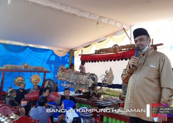 Warga Karang Bangun Yakin dengan Misi Bang Hasim Membangun 'Jalan Kita'