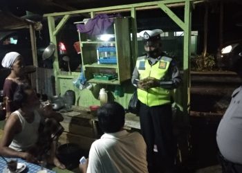 Polres Tapsel Sosialisasi Adaptasi Kebiasaan Baru di Kafe dan Warung