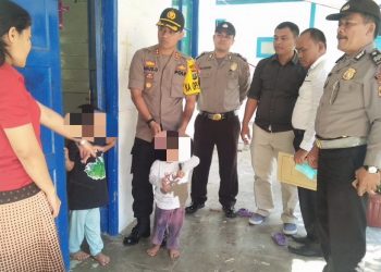 Kapolres Samosir Kunjungi dan Semangati Anak Pengidap HIV AIDS