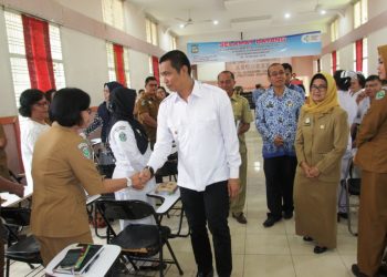 Tim Pembimbing Komisi Akreditasi Rumah Sakit Kunjungi RSUD Djasamen Saragih