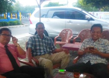 Aliansi Sumut Watch Sampaikan Petisi Tuntaskan Korupsi PDPHJ ke Dirutnya