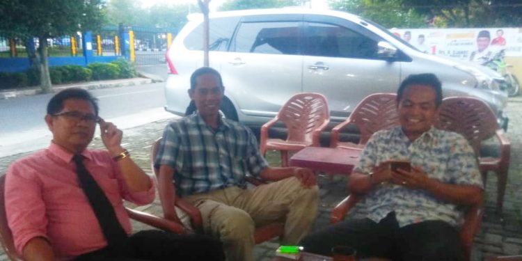 Aliansi Sumut Watch Sampaikan Petisi Tuntaskan Korupsi PDPHJ ke Dirutnya