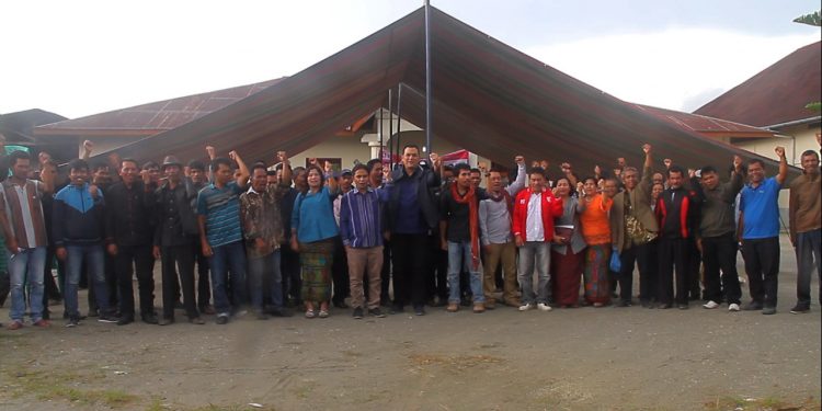 AMAN Tano Batak Utus Martin Manurung ke DPR RI AMAN Tano Batak Utus Martin Manurung ke DPR RI