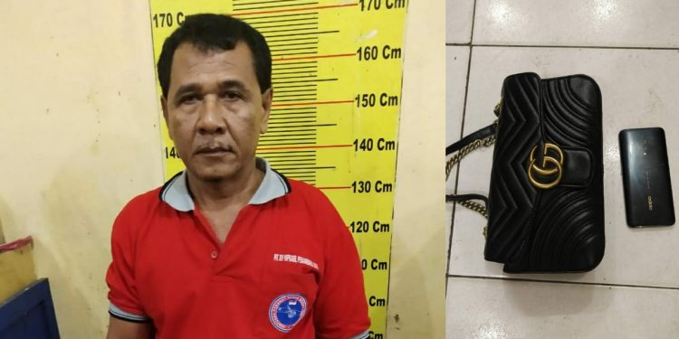 Amron Ritonga, Pensiunan PNS di Medan Ditangkap Setelah Bawa Cewek ke Hotel Borobudur Amron Ritonga, Pensiunan PNS di Medan Ditangkap Setelah Bawa Cewek ke Hotel Borobudur
