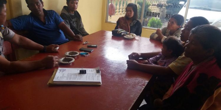Kerap Diancam dan Diperas, Rahma Boru Sinaga Datangi Polsek Purba