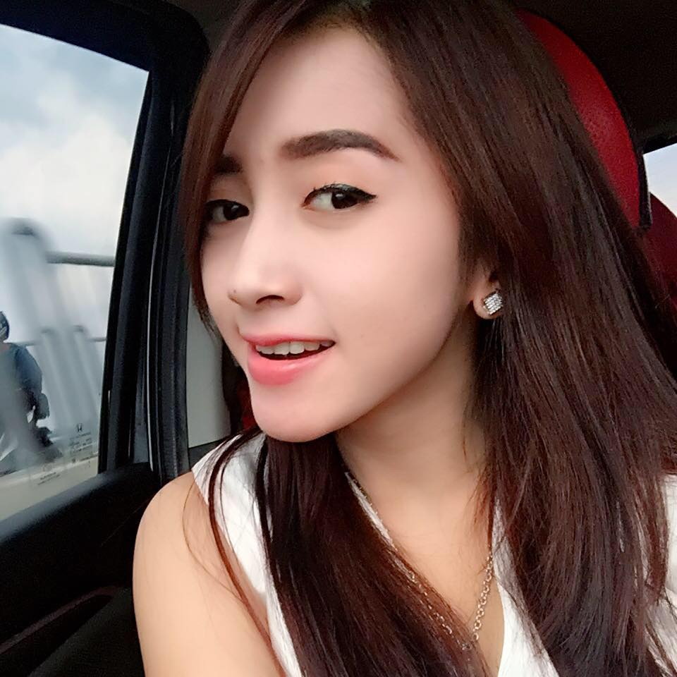 Angely Emitasari, Penyanyi Dangdut jadi Kepala Desa yang Viral Terinspirasi Tri Rismaharini Angely Emitasari, Penyanyi Dangdut jadi Kepala Desa yang Viral Terinspirasi Tri Rismaharini
