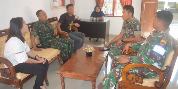 Anjangsana Batalyon 122 Tombak Sakti Jalin Hubungan Baik dengan Penyelenggara Pemerintahan Anjangsana Batalyon 122 Tombak Sakti Jalin Hubungan Baik dengan Penyelenggara Pemerintahan