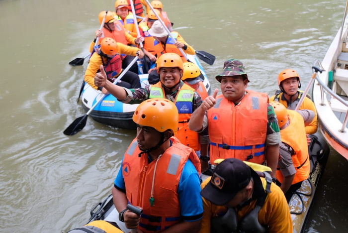 Antisipasi Banjir di Medan, Kodim 0201/BS Dukung Pemerintah Bersihkan DAS Sei Deli Antisipasi Banjir di Medan, Kodim 0201/BS Dukung Pemerintah Bersihkan DAS Sei Deli