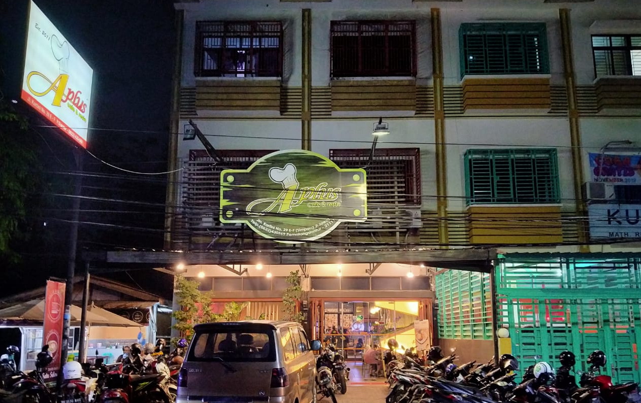 9 Tahun Aplus dan Titanium Jadi Idola Pecinta Kuliner di Siantar