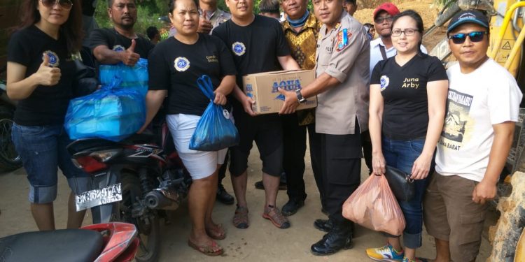 Polres Simalungun dan Polsek Parapat Diapresiasi Alumni 99 dan PHRI Polres Simalungun dan Polsek Parapat Diapresiasi Alumni 99 dan PHRI
