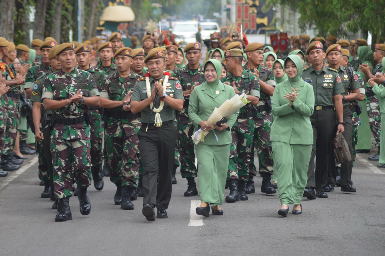 Danpusenarhanud: Pegang Teguh Netralitas TNI, Hindari Berita Hoax dan Jauhi Narkoba Danpusenarhanud: Pegang Teguh Netralitas TNI, Hindari Berita Hoax dan Jauhi Narkoba