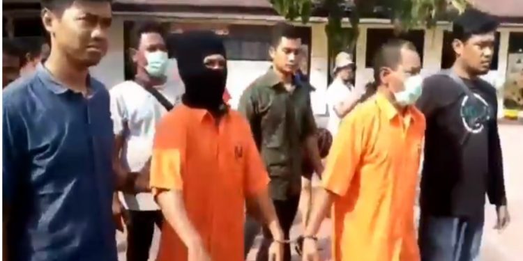 Aksinya Terekam CCTV, Komplotan Perampok Alfamart Diringkus Polres Asahan Aksinya Terekam CCTV, Komplotan Perampok Alfamart Diringkus Polres Asahan