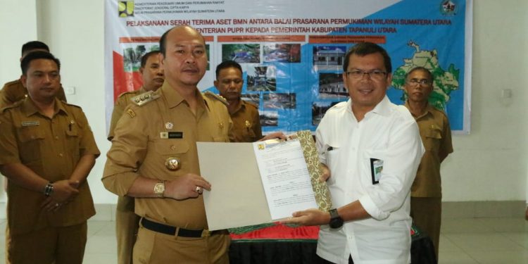 Bupati Taput Terima Aset BMN dari Kementerian PUPR Bupati Taput Terima Aset BMN dari Kementerian PUPR