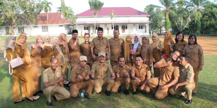 Bupati Labuhanbatu Minta ASN Bijak Bermedsos Bupati Labuhanbatu Minta ASN Bijak Bermedsos