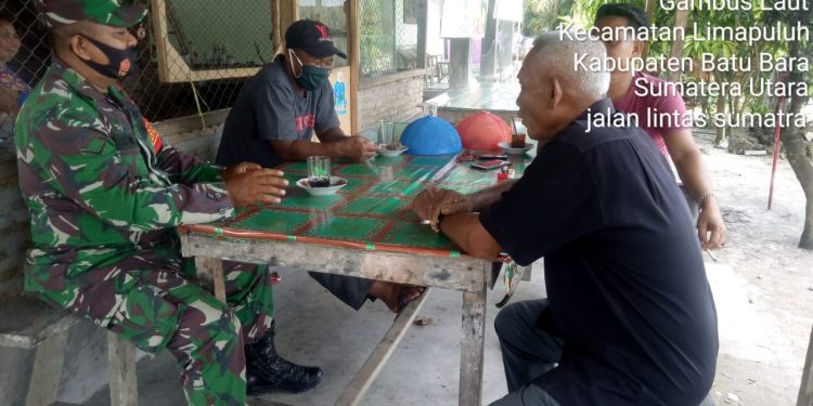 Eratkan Kedekatan, Personel Jajaran Kodim 0208/Asahan Sambangi Warga Himbau Untuk Menjaga Lingkungan Dan Ikuti 3M