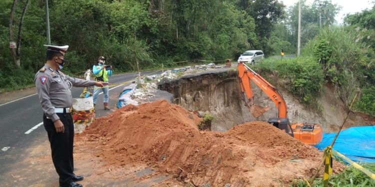 Jelang Libur Mudik Natal 2020, Begini Penampakan Jalan Lintas Barat Sumatera Jelang Libur Mudik Natal 2020, Begini Penampakan Jalan Lintas Barat Sumatera