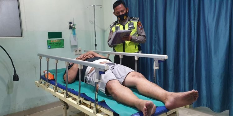 Ditabrak Pajero di Simpang Lapangan H Adam Malik, Fadlan Purba dan Riko Aritonang Dilarikan ke Rumah Sakit Ditabrak Pajero di Simpang Lapangan H Adam Malik, Fadlan Purba dan Riko Aritonang Dilarikan ke Rumah Sakit