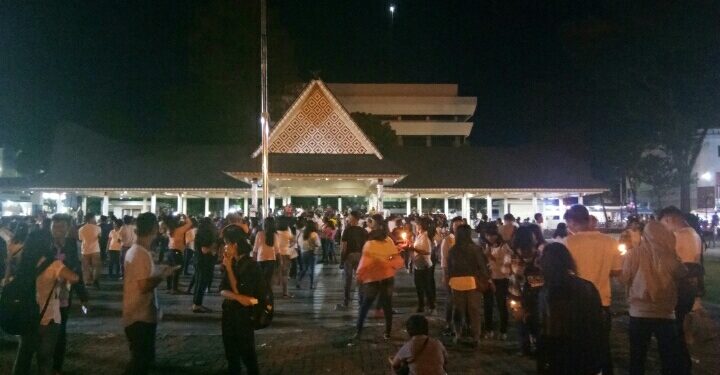 Warga Pematangsiantar Gelar Aksi Bakar 1.000 Lilin di Lapangan H Adam Malik Terkait Peristiwa Rentetan Bom di Surabaya