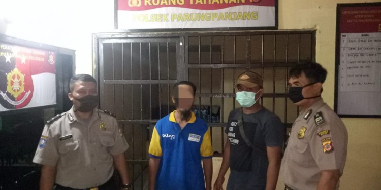 Pria ini Menganiaya Wanita17 Tahun yang Merupakan Istri Sirinya