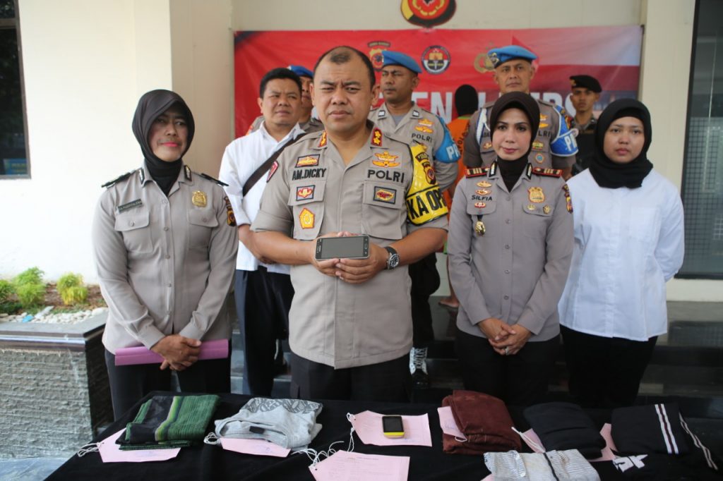 Dipertontonkan Video Porno, Seorang Bocah Disodomi lalu Dihabisi