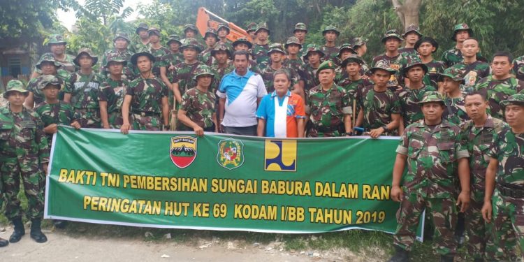 HUT Ke-69 Kodam I Bukit Barisan, Prajurit Bersihkan Sungai Babura