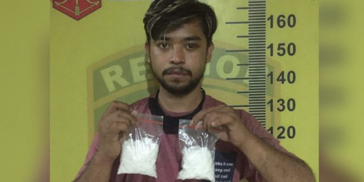 Bandar Sabu Ditangkap di Depan Hotel Oyo Jalan Sei Asahan Medan, Barang Bukti 200 Gram Bandar Sabu Ditangkap di Depan Hotel Oyo Jalan Sei Asahan Medan, Barang Bukti 200 Gram
