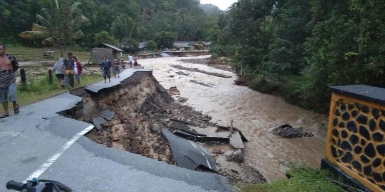 Banjir di Tapteng, Pasutri Nasim Sihotang dan Tiarbin Sihombing Dikabarkan Hilang