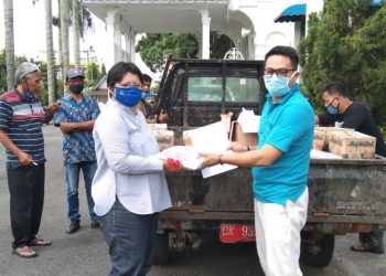 Usai Rapid Test, 36 Keluarga di Kelurahan Bantan Terima Sembako dari Pemko Siantar
