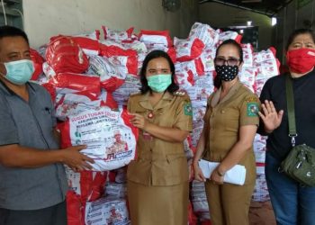 Warga Terdampak Longsor di Jalan Lintas Siantar-Parapat, Girsang Sipanganbolon Dapat Bantuan dari  Dinsos Simalungun
