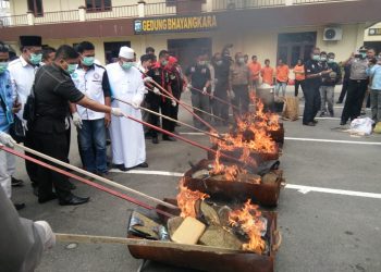 Lima Kilo Lebih Sabu dan Ganja Dimusnahkan Polrestabes Medan