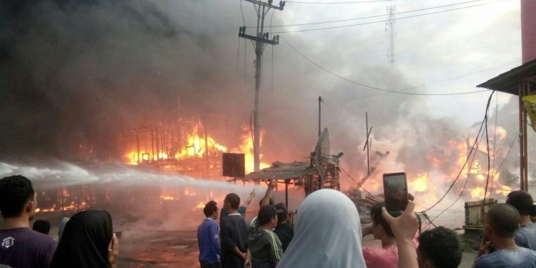 Terbakar, Puluhan Ruko di Pasar Batangtoru Rata dengan Tanah